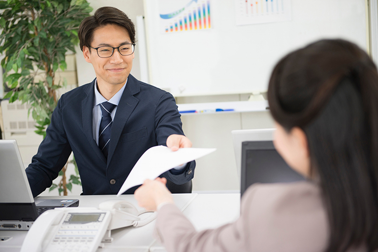 初めて「社員総会」の担当になったので、何から始めていいか分からないのです。教えてください!